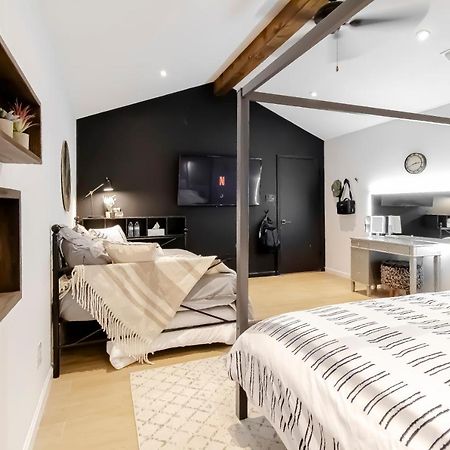 Open Airy Custom Designed Home - 2Kings - Sleeps 14 Houston Zewnętrze zdjęcie